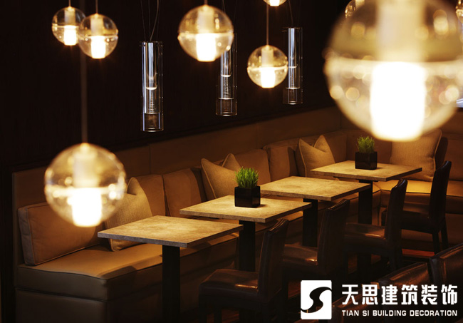 <a href=http://m.huadesports.cn/anli/ target=_blank class=infotextkey>合肥工裝</a>公司